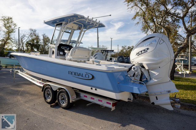 New 2024 Robalo 266 Cayman for sale